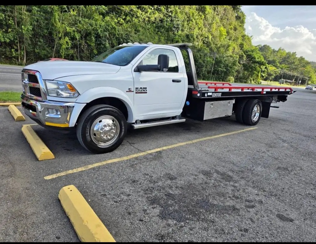 Los primos towing