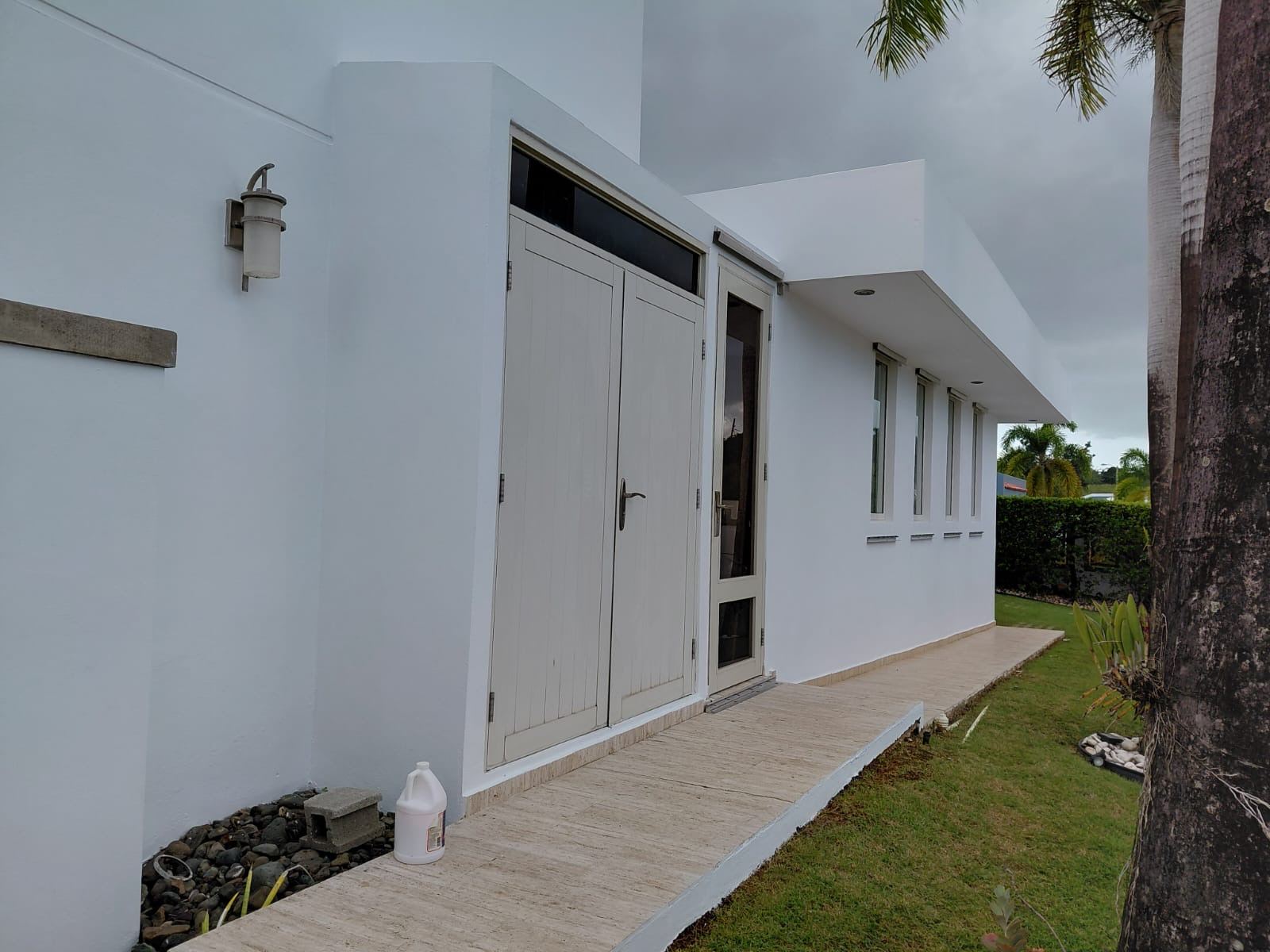 CARLOS J PAINTING AND MAINTENANCE INC
