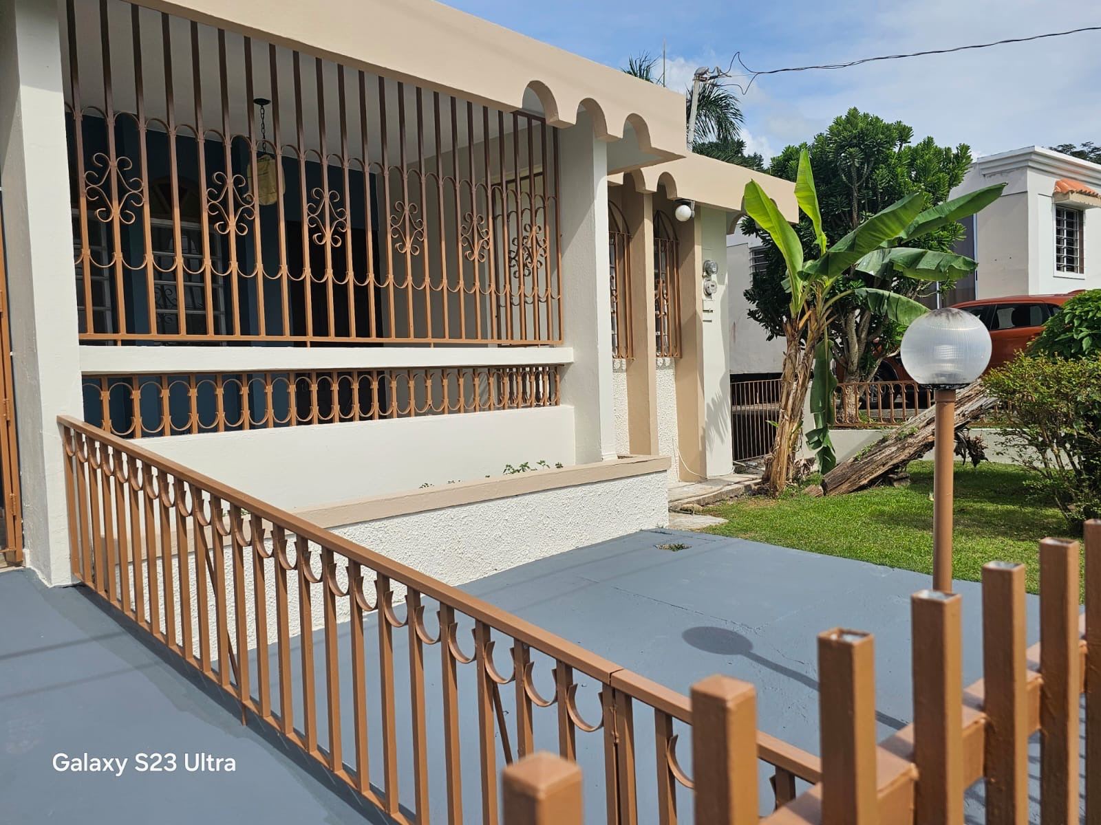 CARLOS J PAINTING AND MAINTENANCE INC
