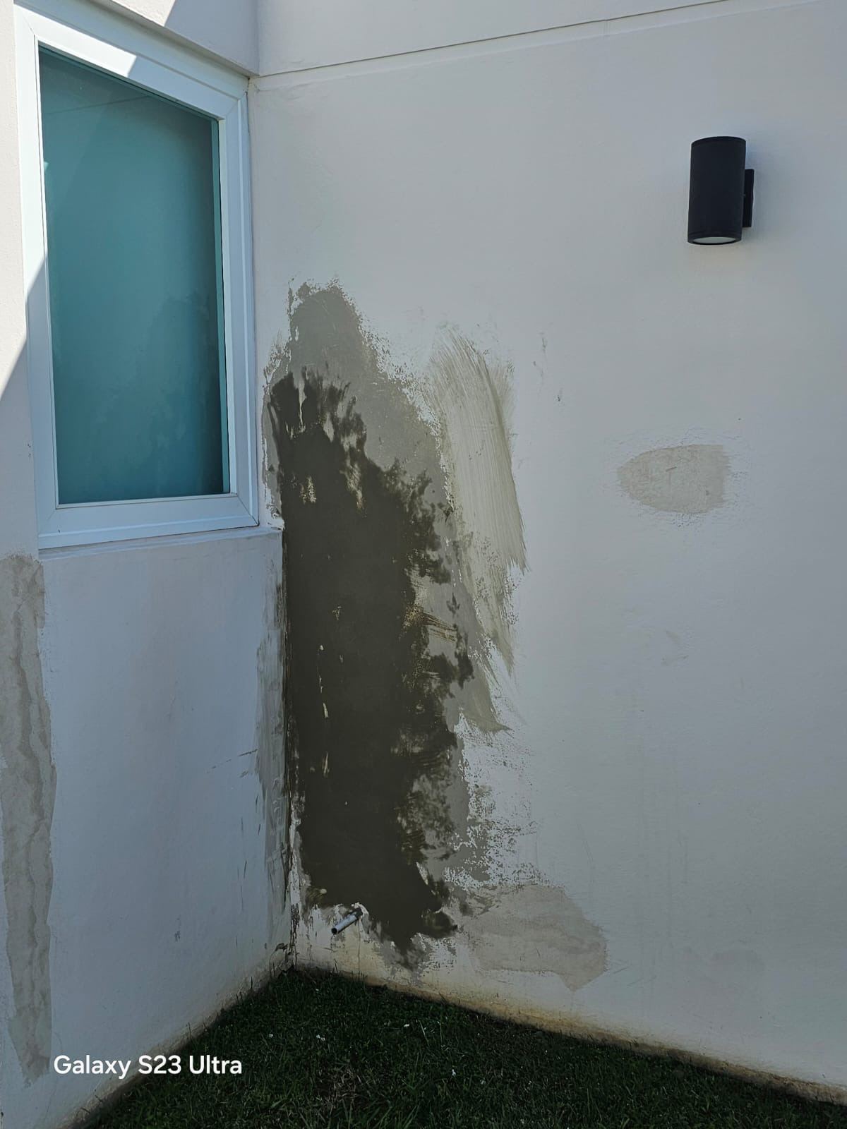 CARLOS J PAINTING AND MAINTENANCE INC