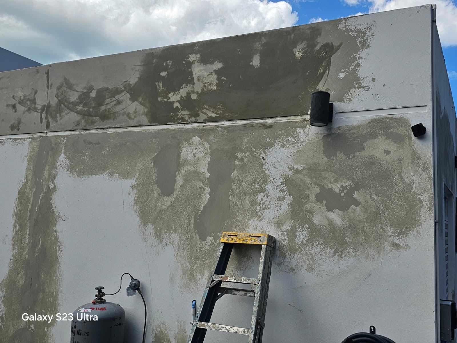 CARLOS J PAINTING AND MAINTENANCE INC