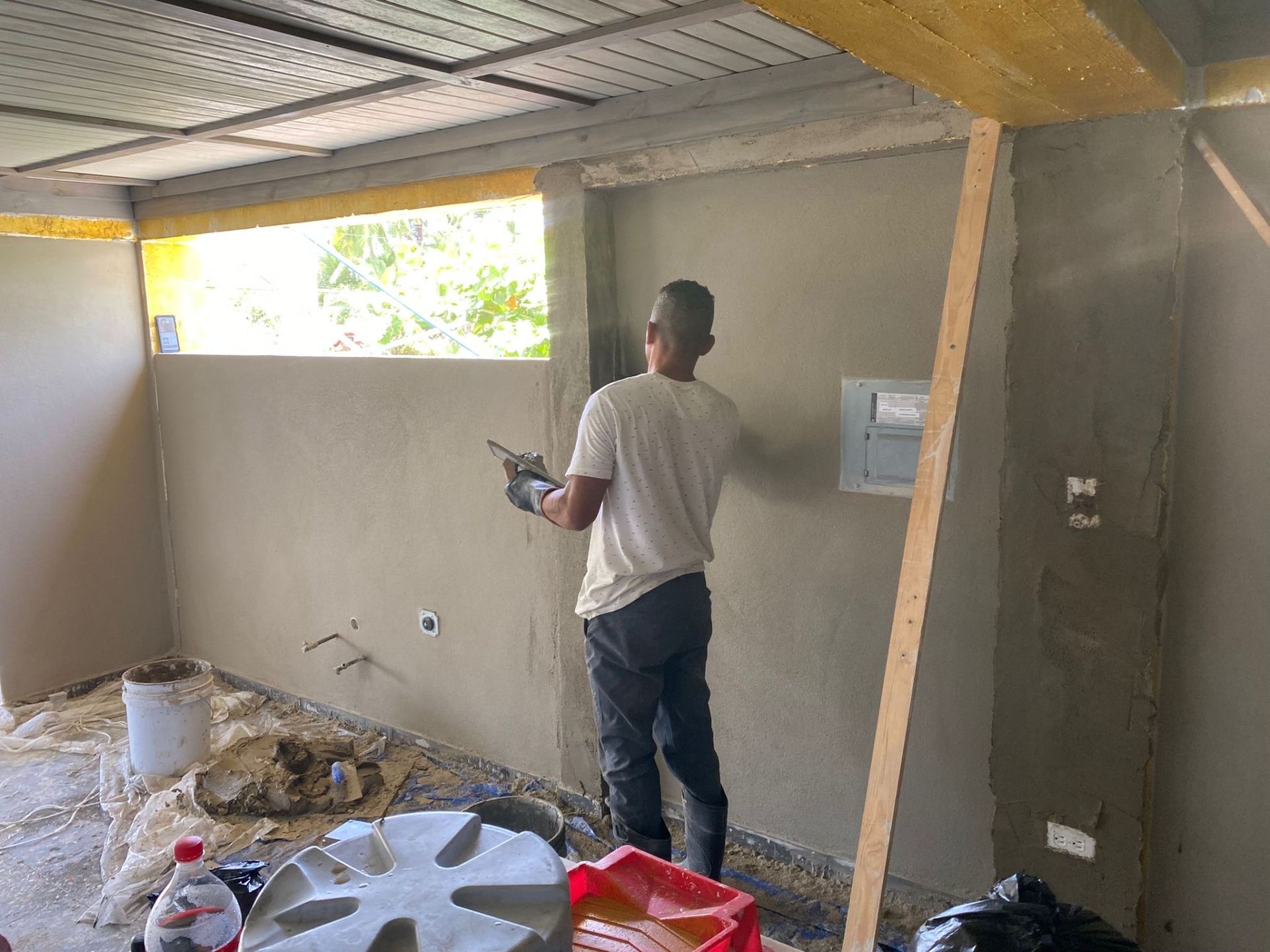REY LFC Contractors