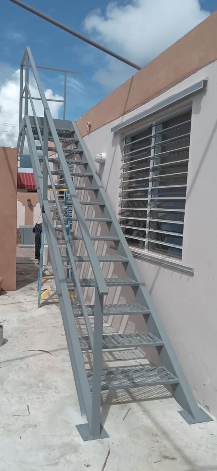 San Lorenzo Iron Work & Cortinas Lovinil