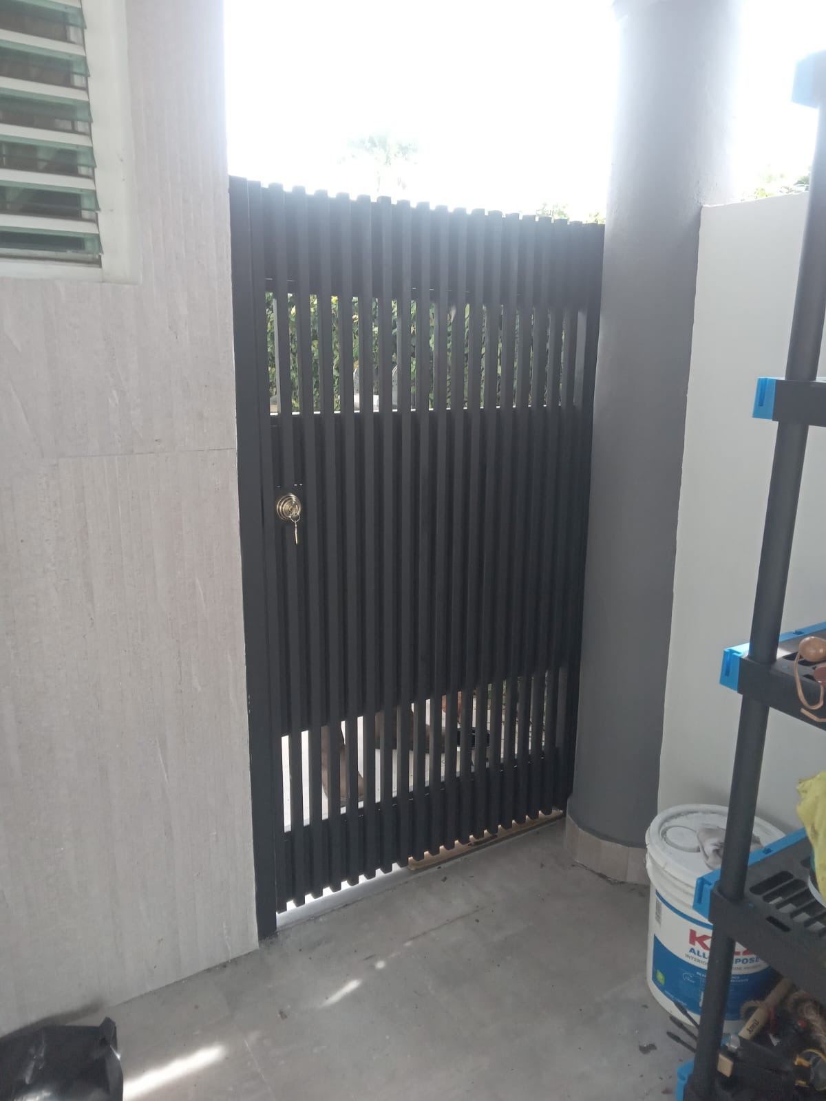 San Lorenzo Iron Work & Cortinas Lovinil