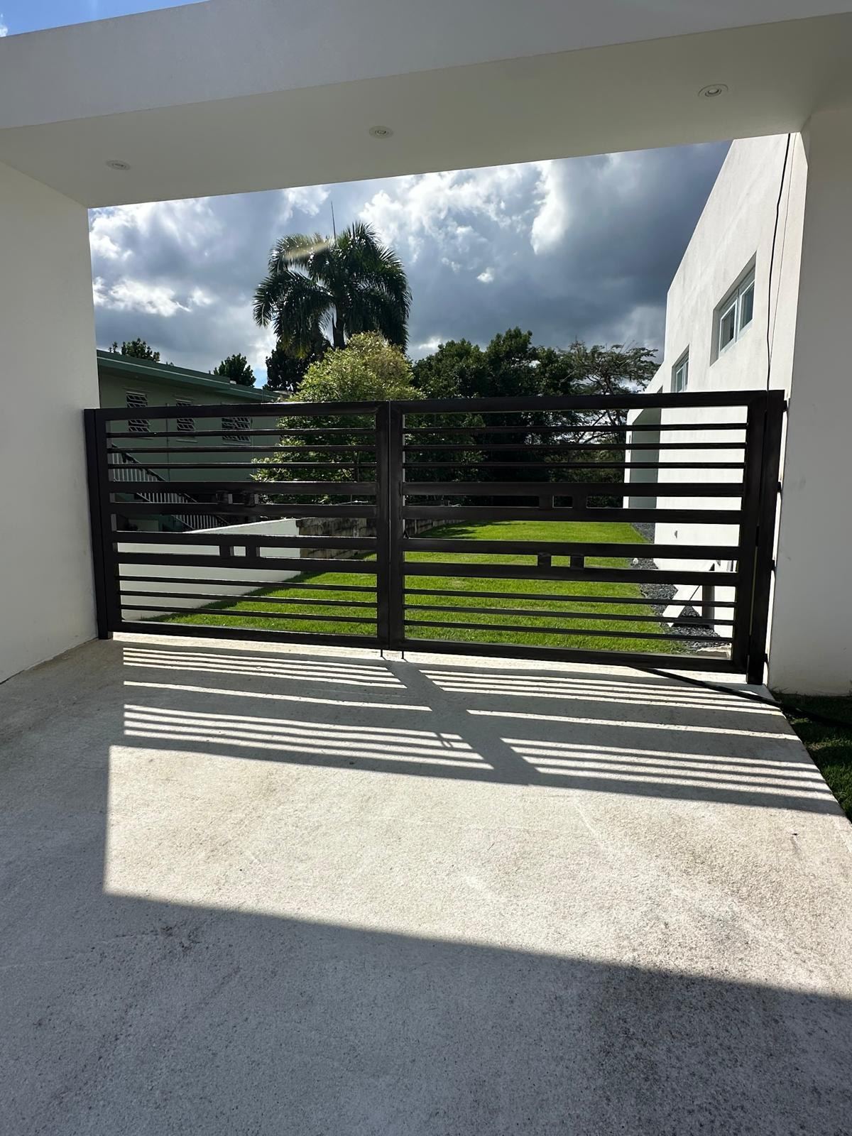 San Lorenzo Iron Work & Cortinas Lovinil
